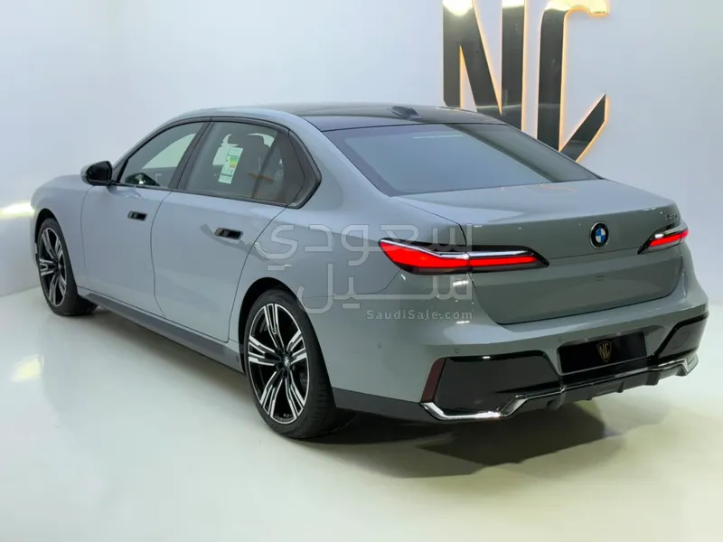 2026 BMW 7 Series 735i