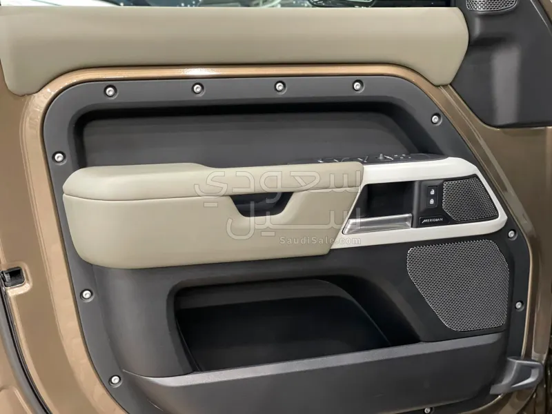 2024 Land Rover Defender 110