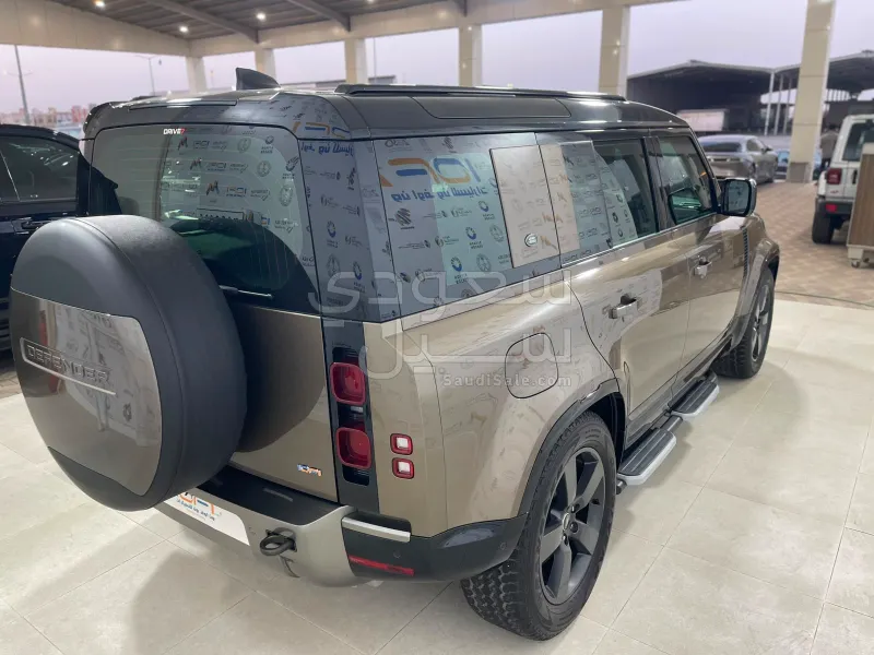 2024 Land Rover Defender 110