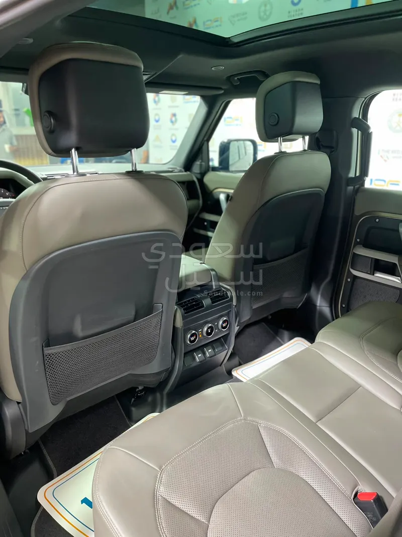 2024 Land Rover Defender 110