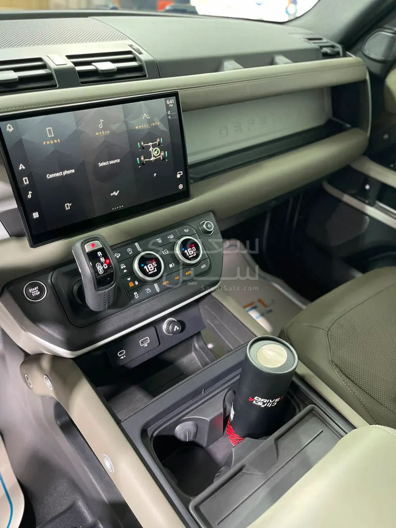 2024 Land Rover Defender 110