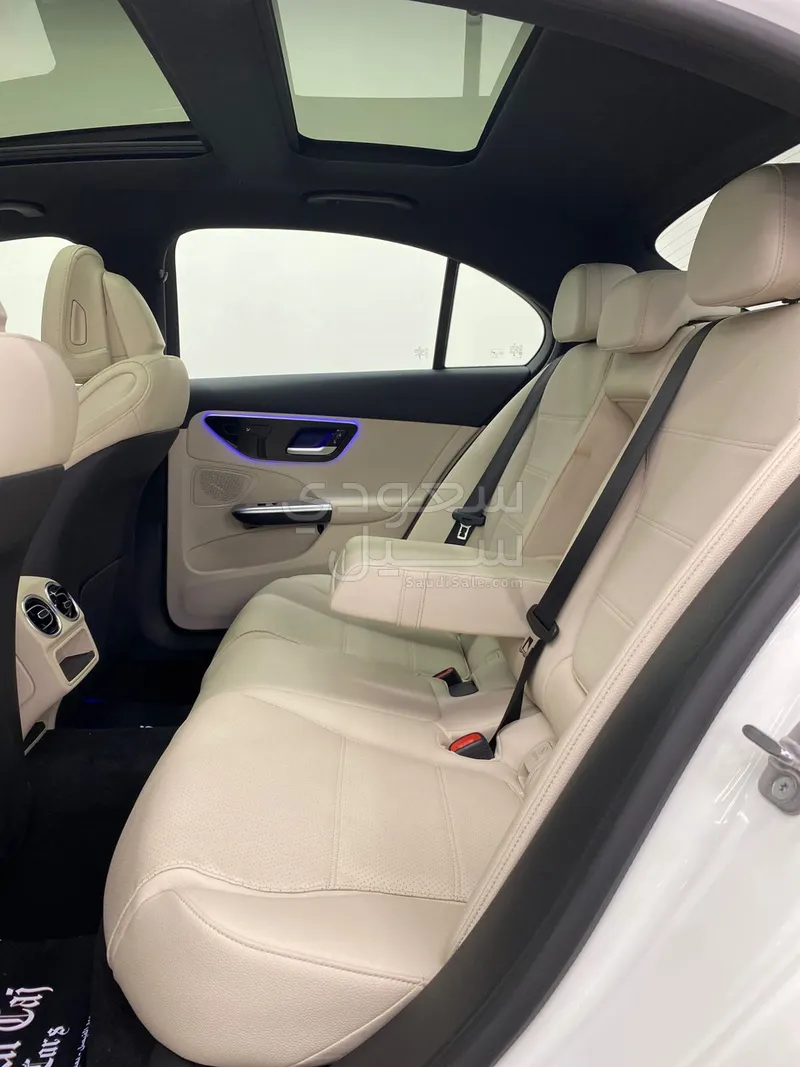 2024 Mercedes-Benz C 300