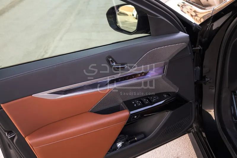 2023 BMW 7 Series 740i