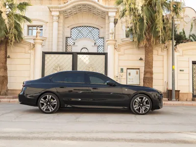 2023 BMW 7 Series 740i