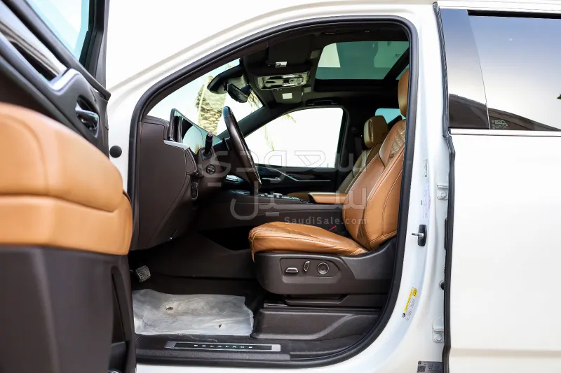2021 Cadillac Escalade Platinum