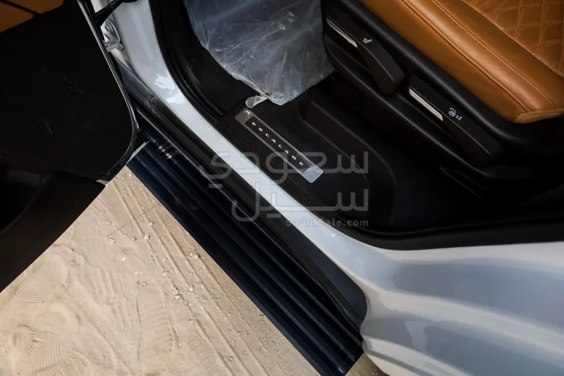 2021 Cadillac Escalade Platinum