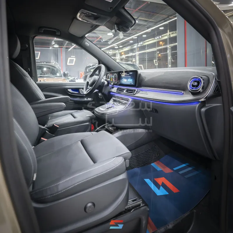 2025 Mercedes-Benz V 300