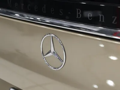 2025 Mercedes-Benz V 300