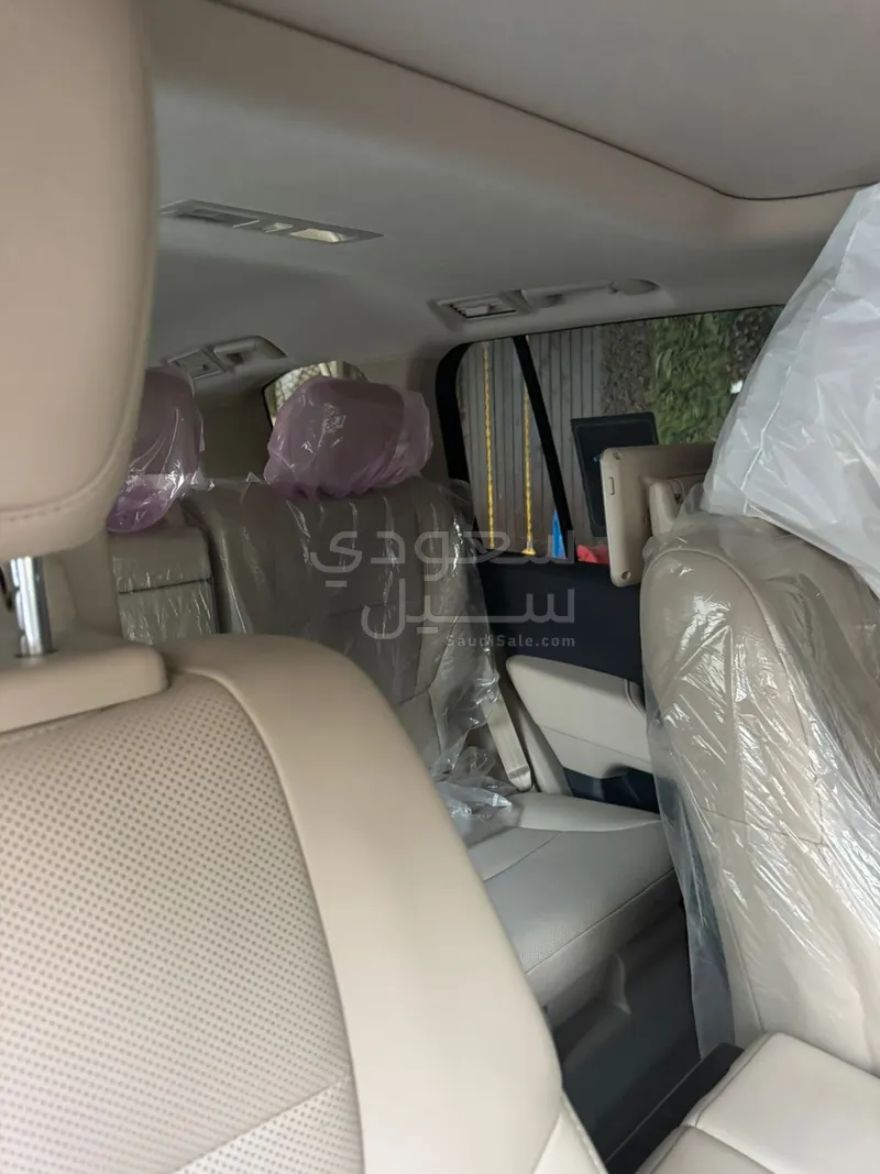 2025 Toyota Land Cruiser GXR 4