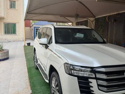 2025 Toyota Land Cruiser GXR 4