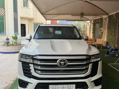 2025 Toyota Land Cruiser GXR 4