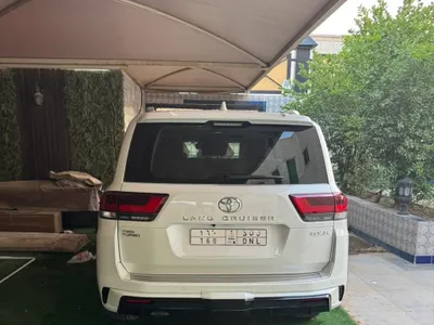 2025 Toyota Land Cruiser GXR 4