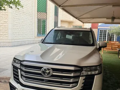 2025 Toyota Land Cruiser GXR 4