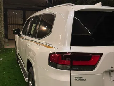 2025 Toyota Land Cruiser GXR 4