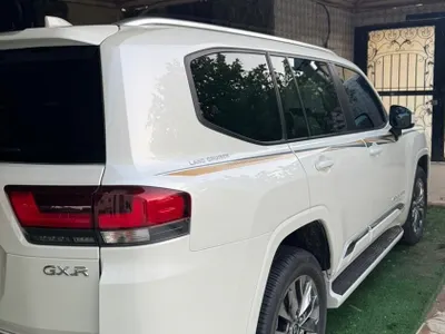 2025 Toyota Land Cruiser GXR 4