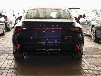 2026 لكزس آي إس 350 إف