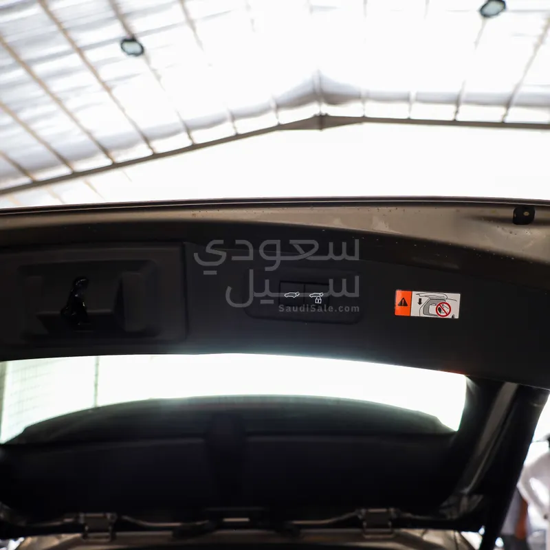 2026 لكزس أر إكس 350