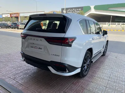 2025 Lexus LX 600