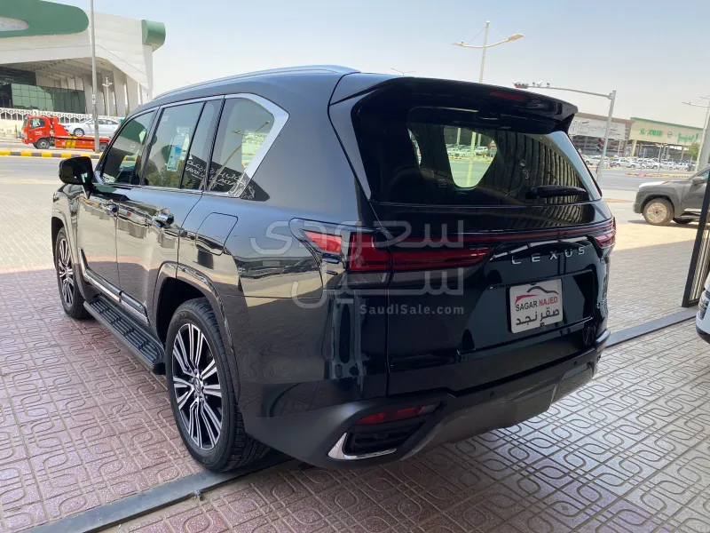 2024 Lexus LX 600