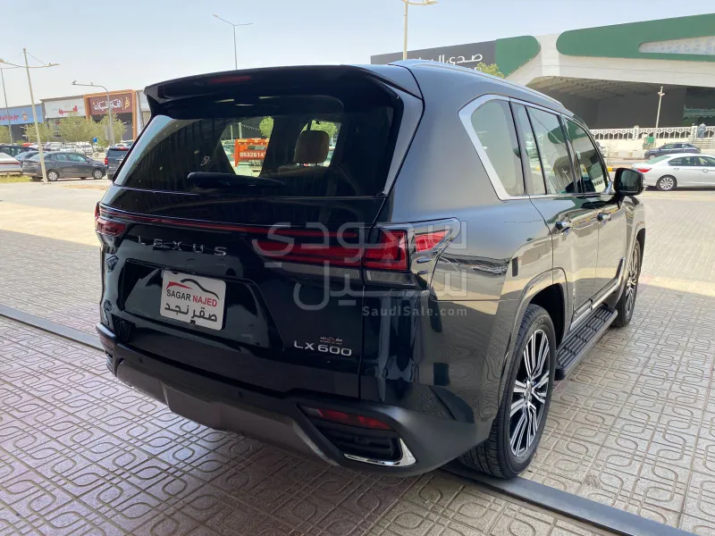 2024 Lexus LX 600