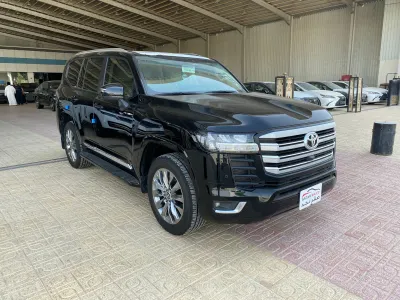 2024 Toyota Land Cruiser GXR 3