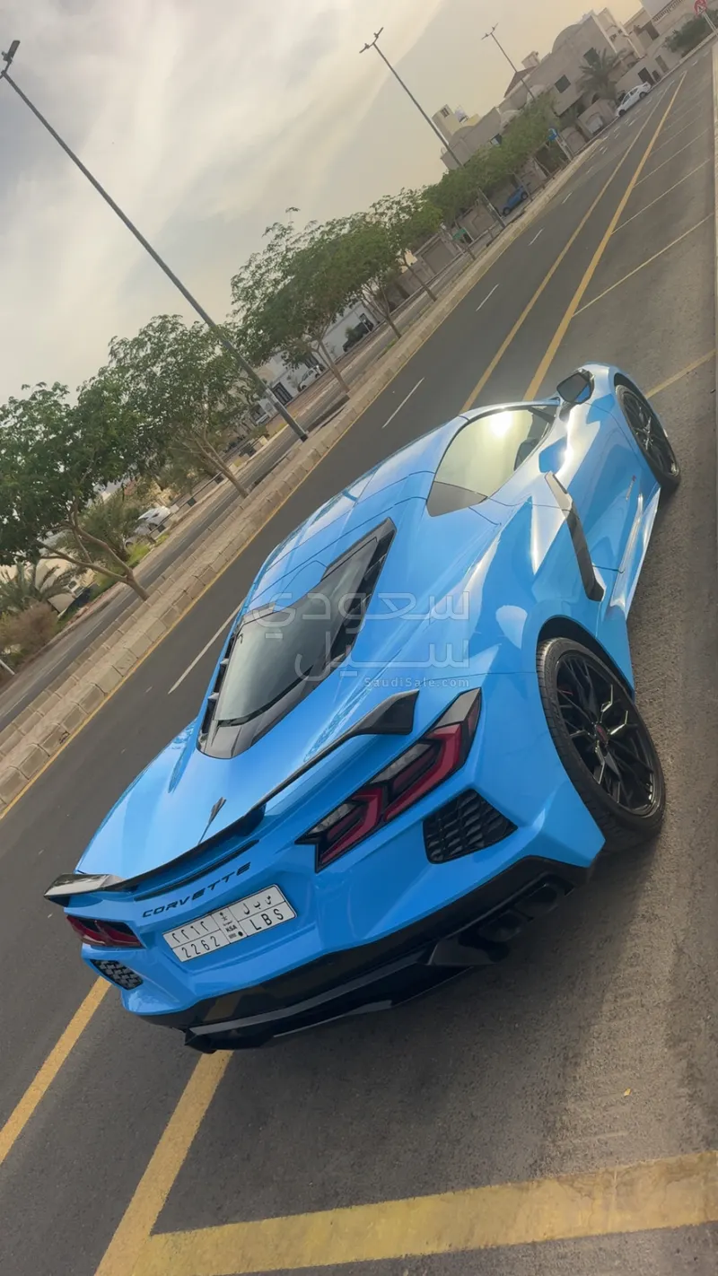 2023 شفروليه كورفيت سي 8