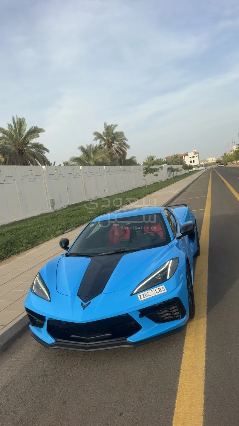 2023 شفروليه كورفيت سي 8
