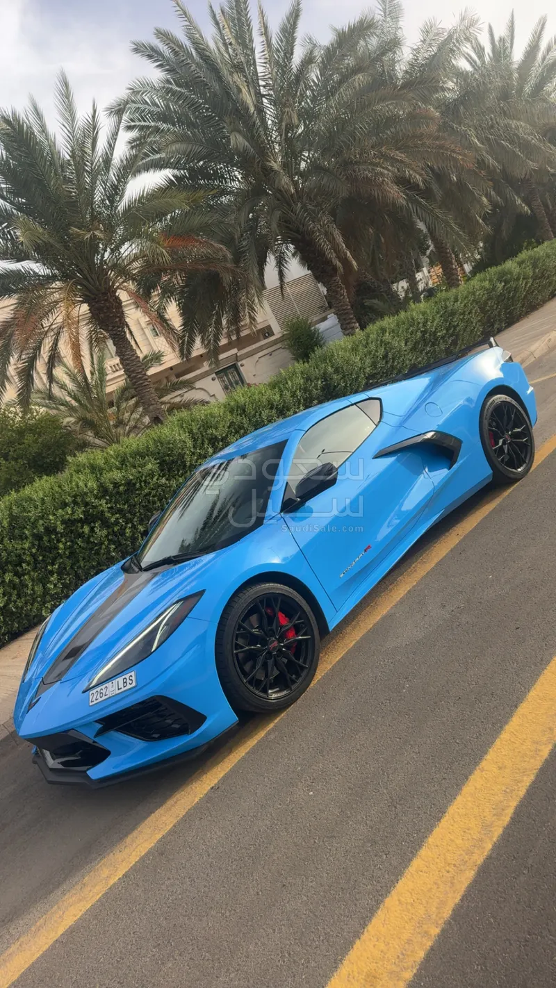 2023 شفروليه كورفيت سي 8