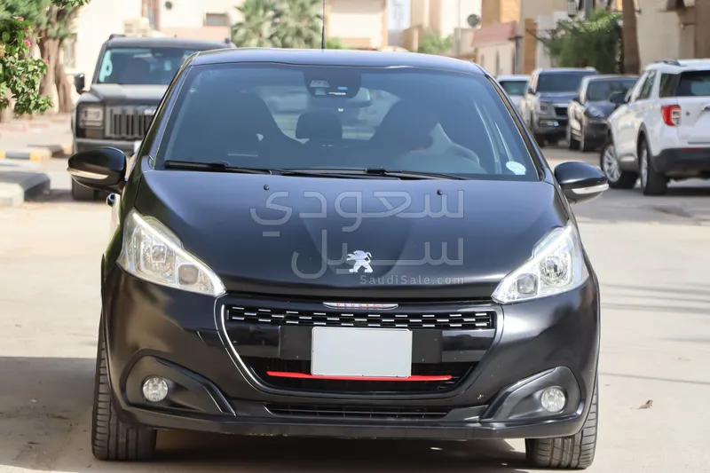 2017 بيجو 208 GTi