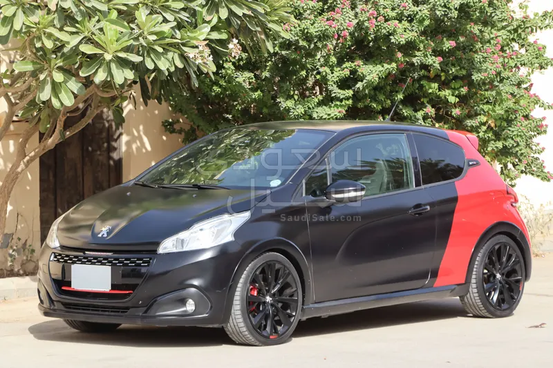 2017 بيجو 208 GTi