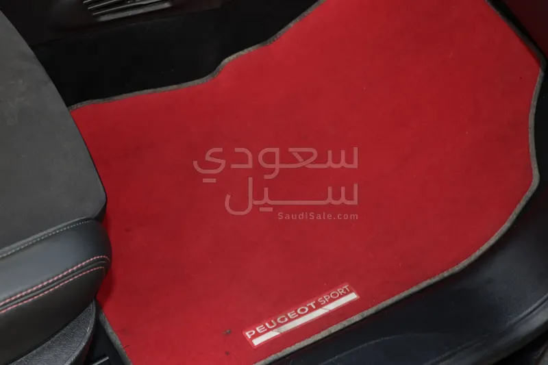 2017 بيجو 208 GTi