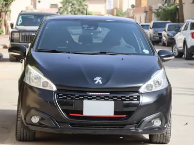 2017 بيجو 208 GTi