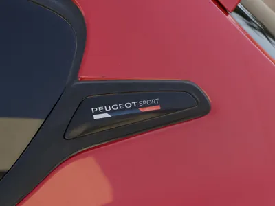 2017 بيجو 208 GTi