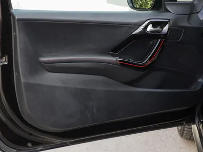 2017 بيجو 208 GTi