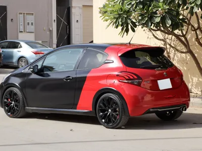 2017 بيجو 208 GTi