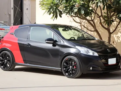 2017 بيجو 208 GTi