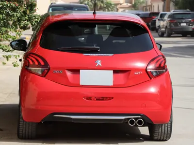 2017 بيجو 208 GTi
