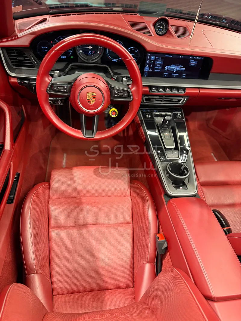 2021 بورش 911 كاريرا كابريوليه