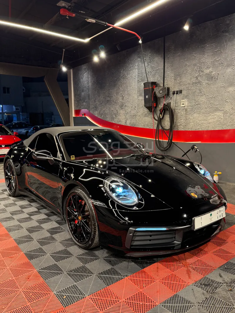 2021 بورش 911 كاريرا كابريوليه