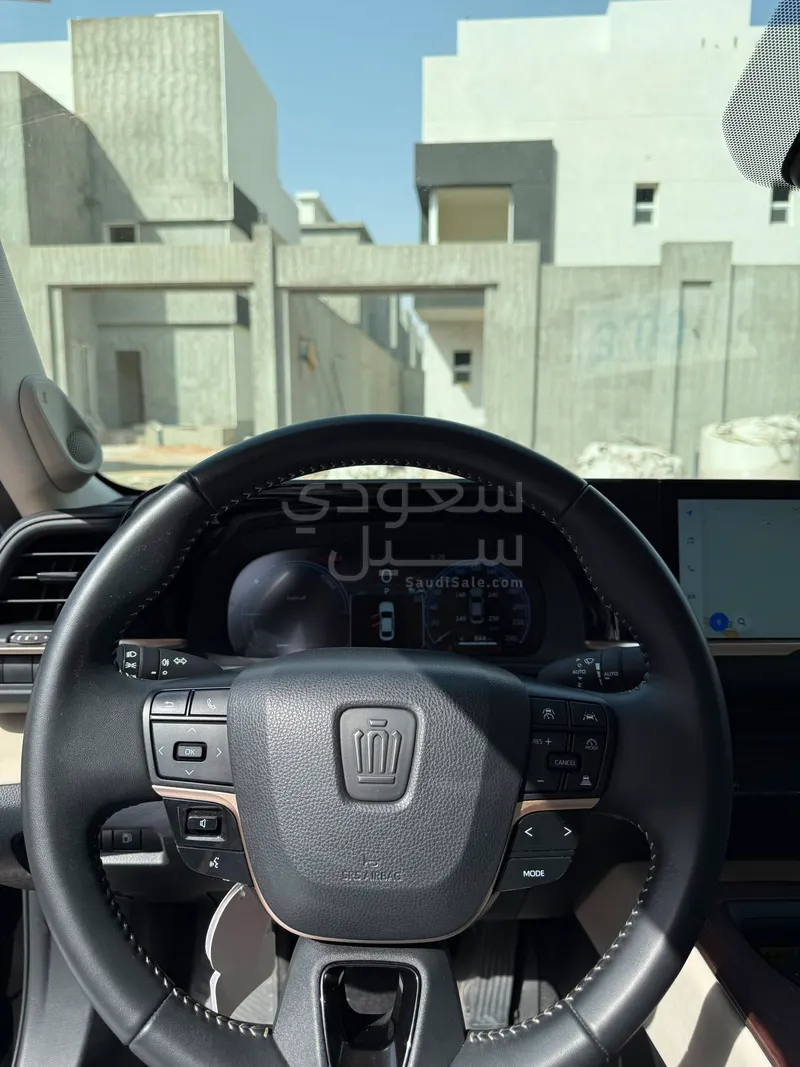 2025 تويوتا كراون بريميوم