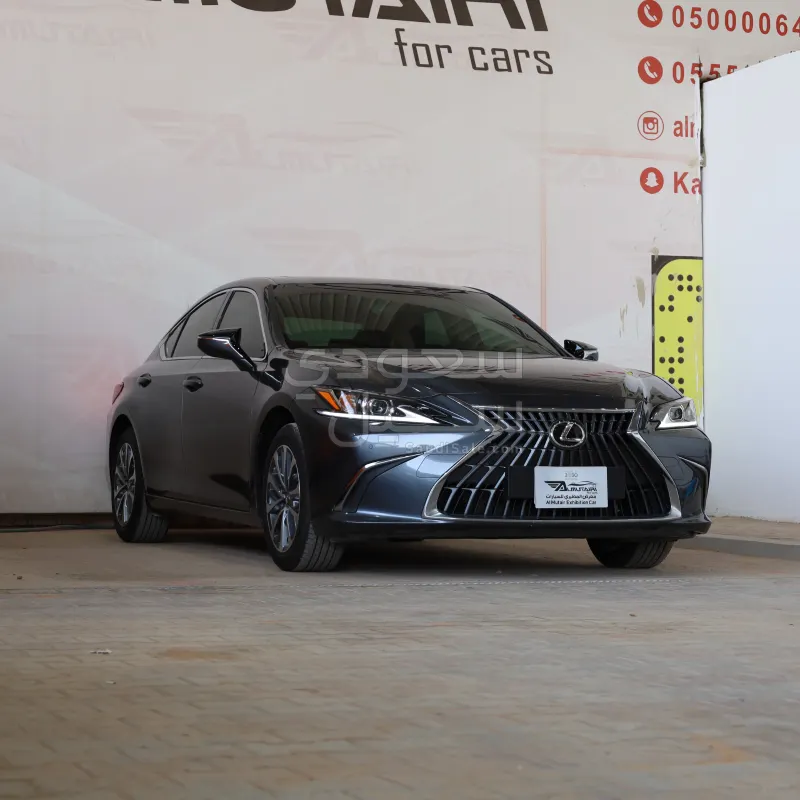 2025 Lexus ES 250