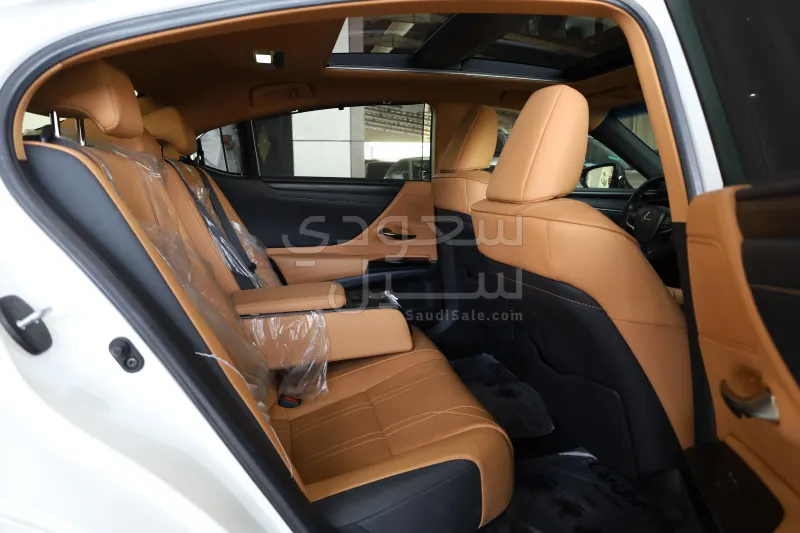 2022 Lexus ES 350