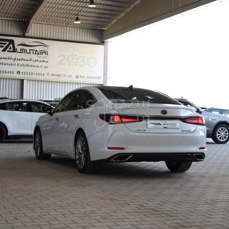 2022 Lexus ES 350