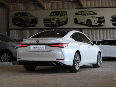 2022 Lexus ES 350