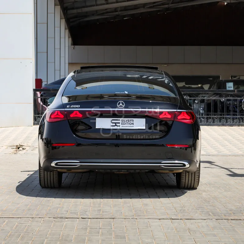 2025 Mercedes-Benz E 200