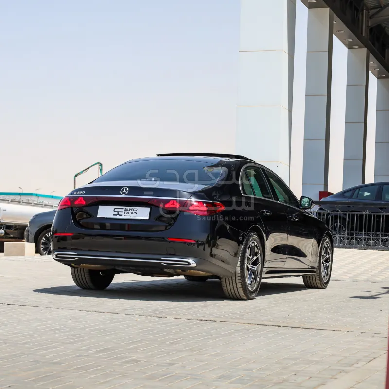 2025 Mercedes-Benz E 200