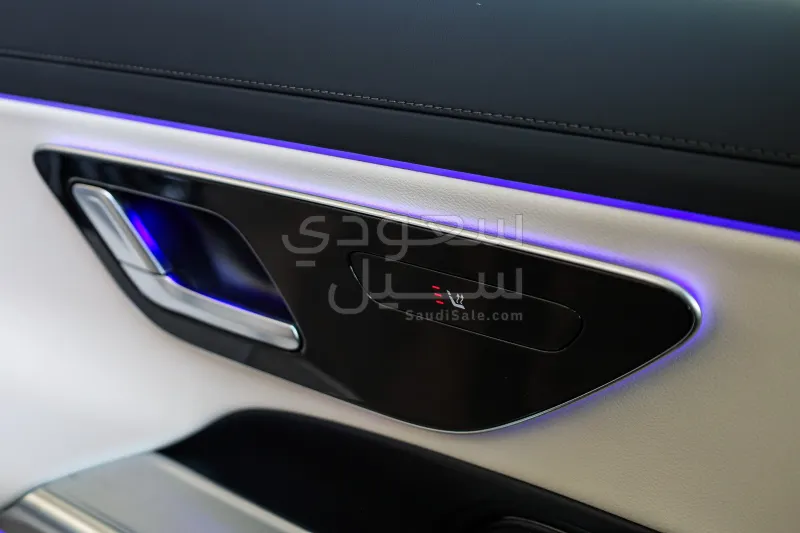 2025 Mercedes-Benz E 200