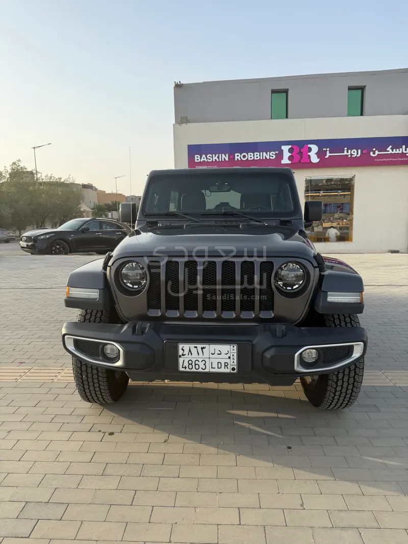 2022 جييب رانجلر صحارى