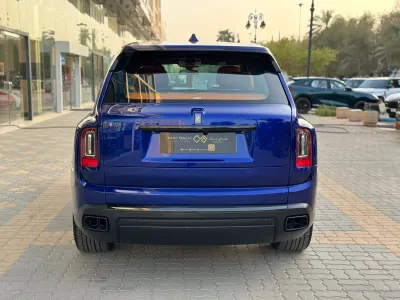 2022 رولز رويس كولينان بلاك بادج