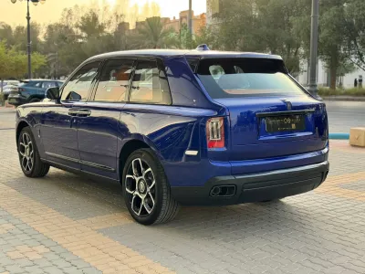 2022 رولز رويس كولينان بلاك بادج